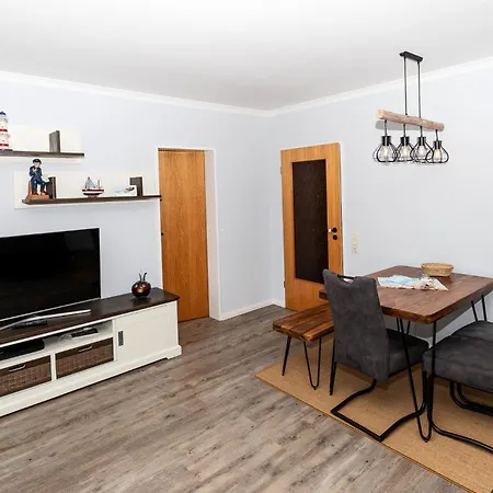 Haus Muehlentrift 01 *
